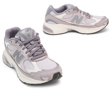 Load image into Gallery viewer, Sneakers 2010
