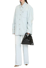Load image into Gallery viewer, Overshirt in denim
