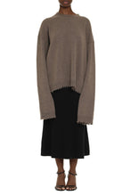Load image into Gallery viewer, Cashmere sweater
