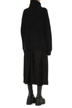 Load image into Gallery viewer, Wool sweater
