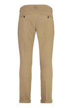 Load image into Gallery viewer, Chino pants in stretching cotton
