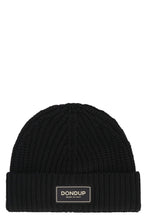 Load image into Gallery viewer, Ribbed knit beanie
