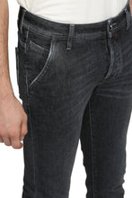 Load image into Gallery viewer, Leonard slim fit jeans
