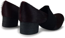Load image into Gallery viewer, Leather moccasins with pony effect
