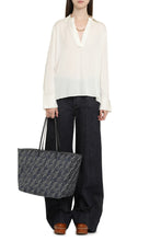 Load image into Gallery viewer, Silk blouse
