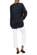 Load image into Gallery viewer, Silk blouse
