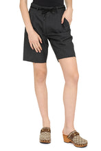 Load image into Gallery viewer, Prince of Wales checked wool shorts
