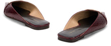 Load image into Gallery viewer, Printed Leather Mules
