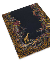 Load image into Gallery viewer, Scarf with animal print
