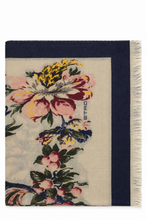 Load image into Gallery viewer, Wool and silk scarf with floral pattern
