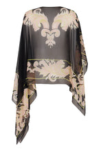 Load image into Gallery viewer, Printed silk blouse
