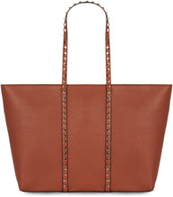 Load image into Gallery viewer, Shopping Rockstud bag in leather
