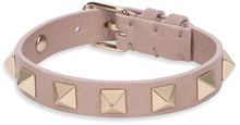 Load image into Gallery viewer, Rockstud bracelet in leather
