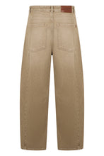 Load image into Gallery viewer, Jeans with wide leg
