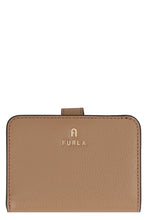 Load image into Gallery viewer, Furla Camelia Leather wallet
