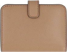 Load image into Gallery viewer, Furla Camelia Leather wallet
