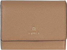 Load image into Gallery viewer, Furla Camelia M Leather wallet
