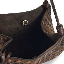 Load image into Gallery viewer, Tote Bag Libra Small in leather and suede woven
