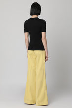 Load image into Gallery viewer, High-rise flared jeans
