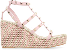 Load image into Gallery viewer, Rockstud platform sandals
