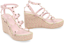 Load image into Gallery viewer, Rockstud platform sandals
