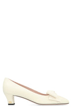 Load image into Gallery viewer, Bowow leather pumps
