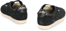 Load image into Gallery viewer, Windspin Low-top sneakers
