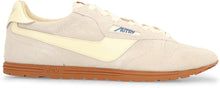 Load image into Gallery viewer, Windspin Low-top sneakers

