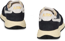 Load image into Gallery viewer, Reelwind Low-top sneakers

