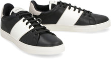 Load image into Gallery viewer, Leather low-top sneakers
