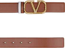 Load image into Gallery viewer, Valentino Garavani - Logo buckle leather belt
