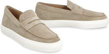 Load image into Gallery viewer, Suede loafers
