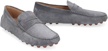 Load image into Gallery viewer, Gommino suede loafers
