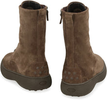 Load image into Gallery viewer, Lace-up suede ankle boots
