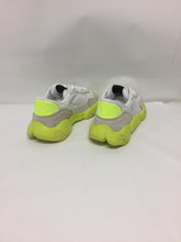 Load image into Gallery viewer, Valentino Garavani - Bubbleback low-top sneakers
