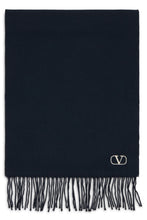 Load image into Gallery viewer, Scarf with fringes
