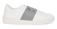 Load image into Gallery viewer, Sneakers with lateral band
