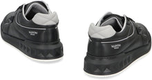 Load image into Gallery viewer, One Stud Low-top sneakers
