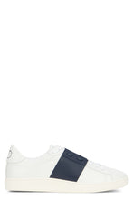 Load image into Gallery viewer, Low sneakers in calf leather
