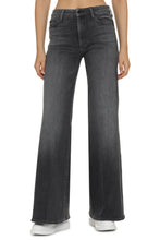 Load image into Gallery viewer, The roller heel Wide-leg jeans
