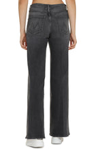 Load image into Gallery viewer, The roller heel Wide-leg jeans
