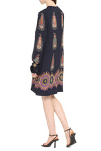Load image into Gallery viewer, Printed crepe dress
