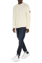 Load image into Gallery viewer, Virgin wool crew-neck sweater
