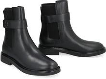 Load image into Gallery viewer, Leather Chelsea boots

