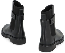 Load image into Gallery viewer, Leather Chelsea boots
