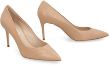 Load image into Gallery viewer, Minorca leather pumps
