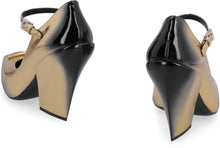Load image into Gallery viewer, Laminated leather pumps
