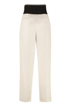 Load image into Gallery viewer, Carrot-fit cotton pants
