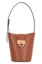 Load image into Gallery viewer, Trifolio leather shoulder bag
