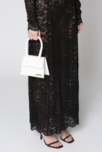 Load image into Gallery viewer, Le Chiquito Moyen leather handbag
